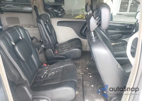 2013 Chrysler Town & Country Touring z USA, uszkodzony, nr VIN 2C4RC1BG0DR658041